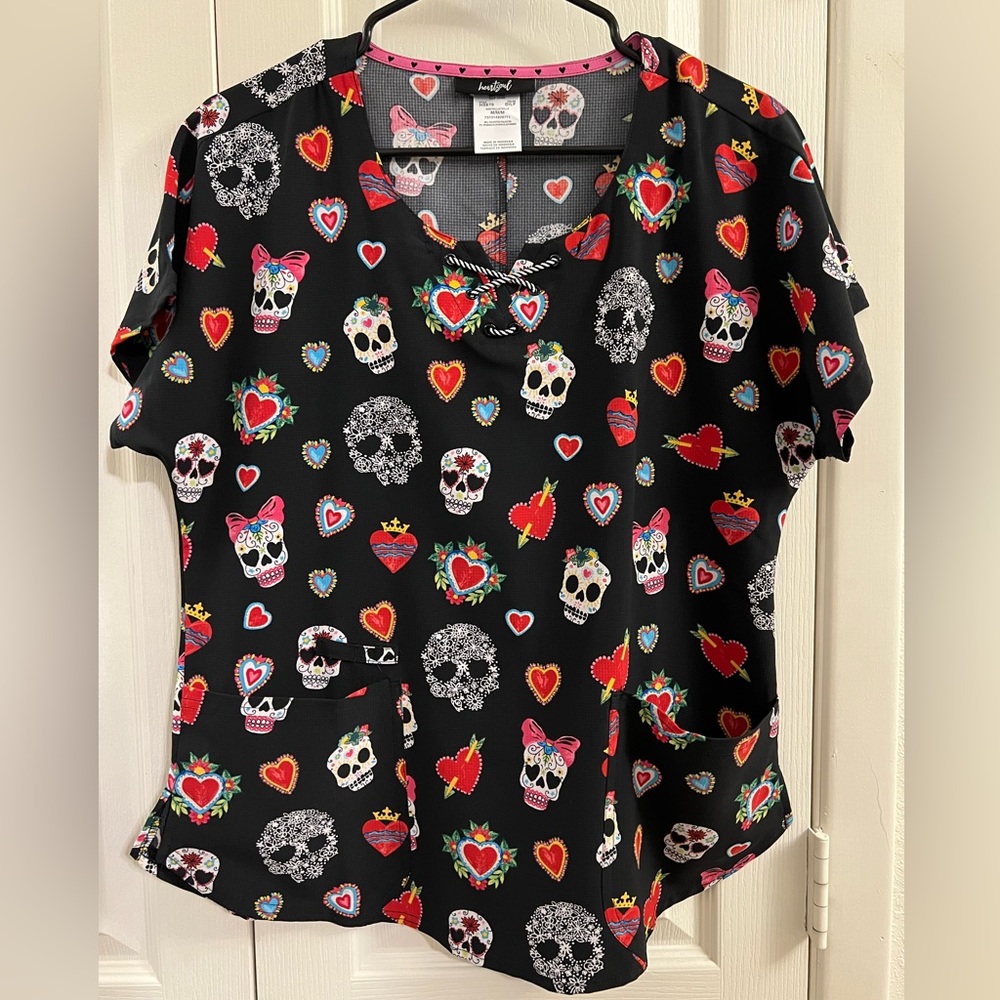 Heart Soul Sugar Skull Scrub Top - M